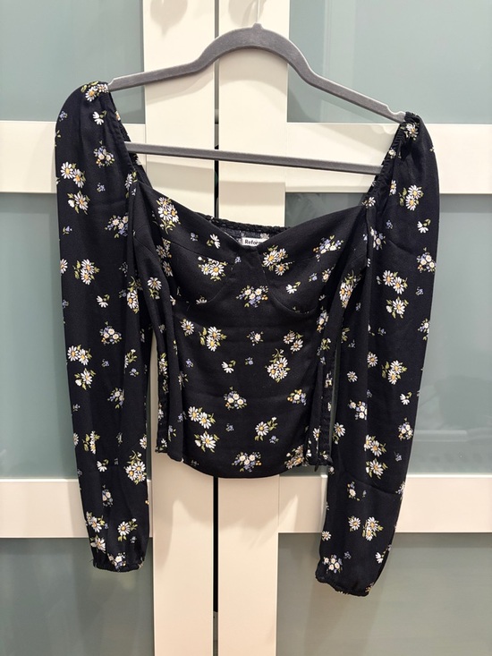 Reformation Tops - Reformation Black Daisy Puff-Sleeve Square Neck Blouse